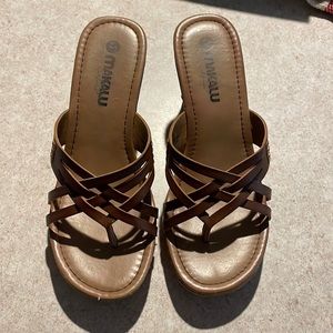 Makalu wedge sandals. Tan size 9